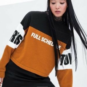 Zara Full Schedule cropped sweatshirt block color size S khaki new with tags